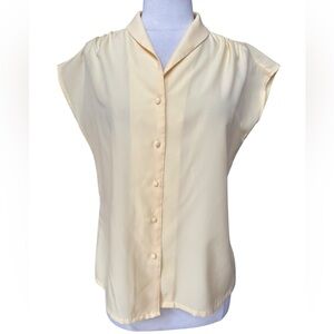 NWOT 1970s MW, Made in Hong Kong 100% Poly Collared V-Neck Front Button Closure